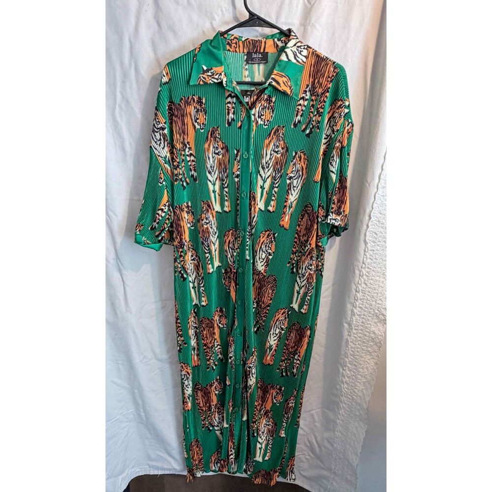 Dressed in Lala - So Far So Good Oversized Plissé Dress in Tiger Tales - Medium